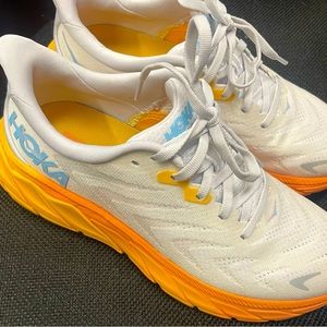 Hoka Arahi Size 6.5